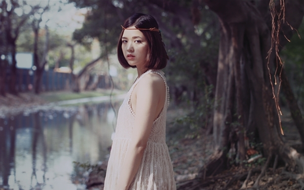 hot-girl-suni-ha-linh-tung-mv-hut-20-trieu-luot-nghe-7