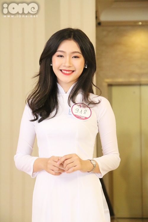 thi-sinh-miss-teen-2017-mien-nam-dua-nhau-khoe-sac-voc-kho-long-roi-mat-5