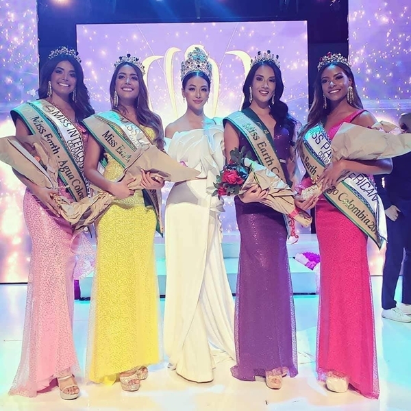 Vừa qua, Hoa hậu Trái đất Phương Khánh có mặt tại đêm chung kết Miss Earth Colombia 2019 với vai trò ban giám khảo. Cô cùng các giám khảo khác đã chọn ra được Yenny Carrillo (thứ hai phải sang) - đăng quang ngôi vị Hoa hậu. Cô sẽ đại diện cho quốc gia Nam Mỹ tham gia Miss Earth 2019 vào tháng 10 tới đây.