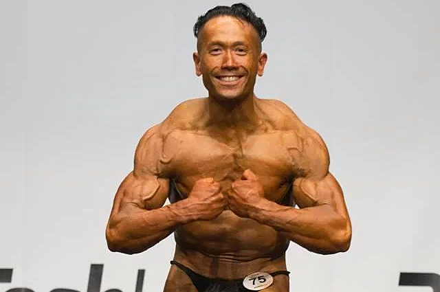 Lê Văn Thanh sau đó trở thành vận động viên thể hình và nay là huấn luyện viên. Ảnh: Dailystar.
