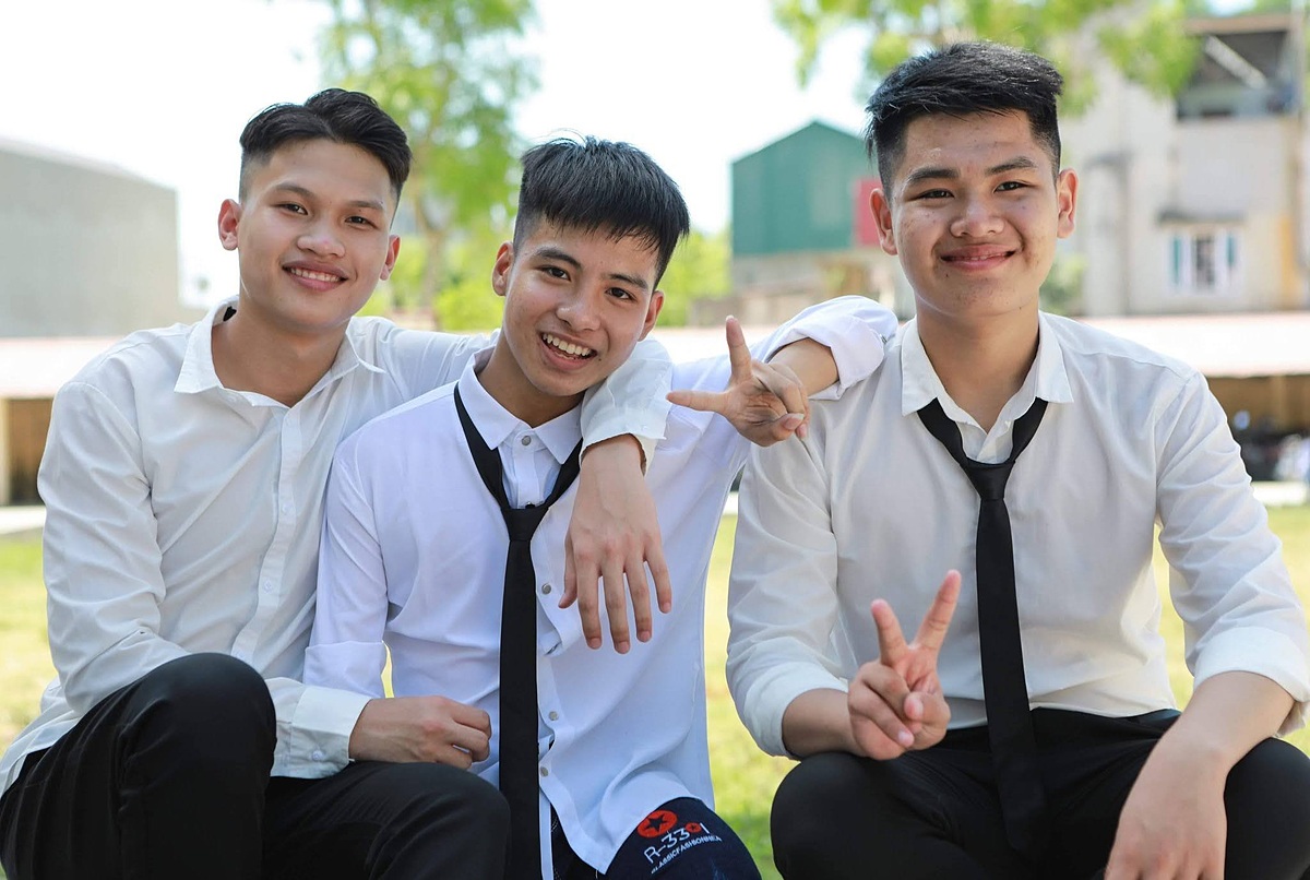 Cặp%20bạn%20thân%20Hiếu%20-%20Minh.